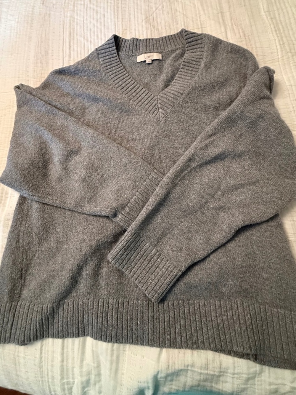 LOFT Gray Oversized V-Neck Sweater Relaxed Fit Size L